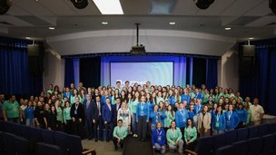 В Архангельске завершилась программа «Волна»: участники представили 35 проектов по научному волонтёрству